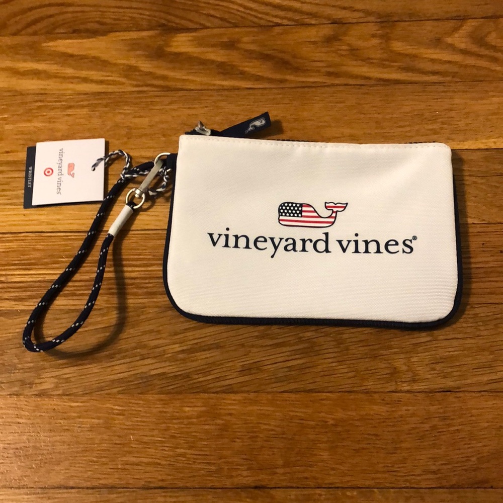 NWT vineyard vines for target wristlet